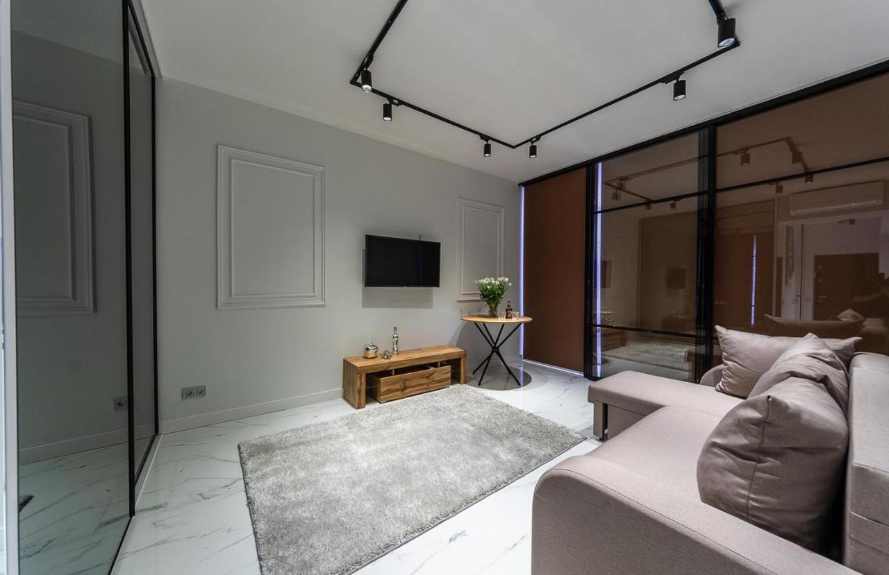 קייב Fashionable Apartments. Smartplaza Metro Minskaya. Obolon מראה חיצוני תמונה