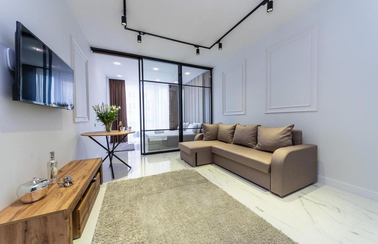 קייב Fashionable Apartments. Smartplaza Metro Minskaya. Obolon מראה חיצוני תמונה