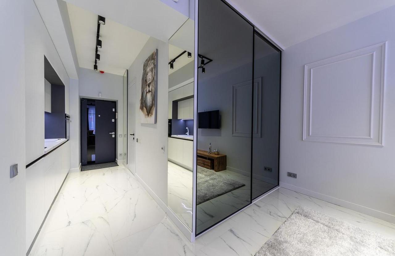 קייב Fashionable Apartments. Smartplaza Metro Minskaya. Obolon מראה חיצוני תמונה
