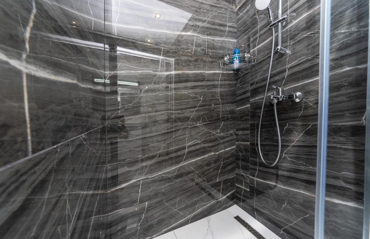 קייב Fashionable Apartments. Smartplaza Metro Minskaya. Obolon מראה חיצוני תמונה