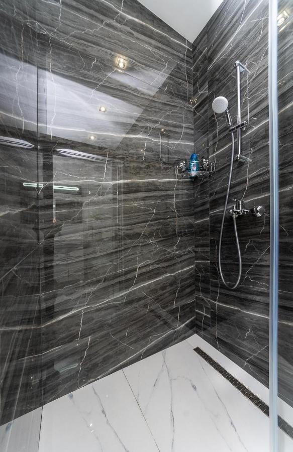 קייב Fashionable Apartments. Smartplaza Metro Minskaya. Obolon מראה חיצוני תמונה